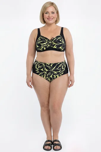 Čierny dvojdielny outfit so vzorom