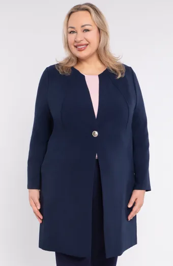 Elegantný kabát v tmavomodrej farbe