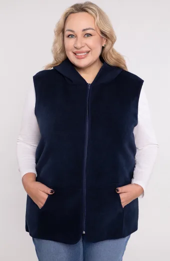 Teplá flísová vesta v námorníckej modrej farbe